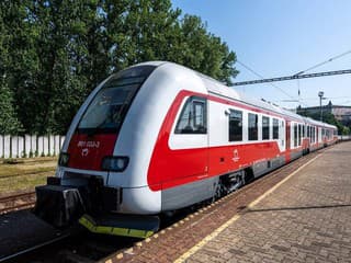 Extrémne horúčavy opäť menia železničnú dopravu: ŽSR zavádzajú obmedzenia a znižujú rýchlosť