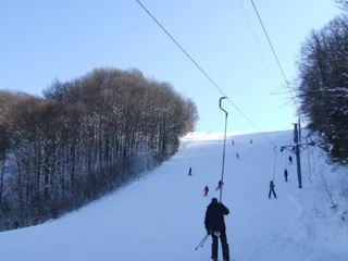 Donovaly otvorili lyžiarsku sezónu: Prví lyžiari už na svahoch, stredisko láka novinkami