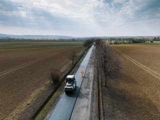 Rekonštrukcia cesty medzi Drženicami a hranicou kraja: Dokedy má byť hotová? FOTO