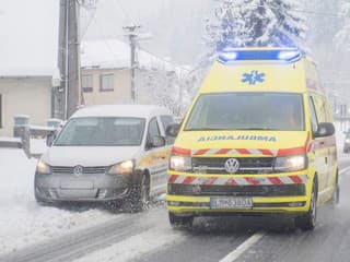 Silvestrovská noc na Slovensku: Záchranári riešili vyše 2000 prípadov, úrazy aj zranenia pyrotechnikou