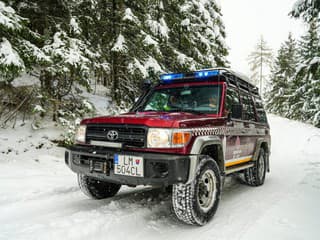 Dráma na horách: Horskí záchranári ratovali zranené lyžiarky aj zablúdených turistov