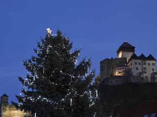 Trenčín pripravuje vianočnú prechádzku: Sprievodkyňa odhalí tradície aj zaujímavosti sviatkov