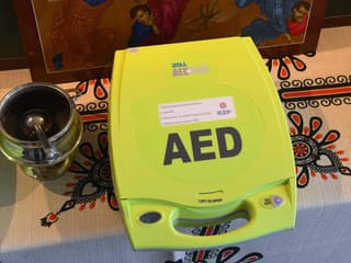 Na Slovensku pribudlo v marci 63 defibrilátorov: Zachránili už desiatky životov