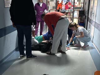 Útok v ružinovskej nemocnici: Zdravotníkovi zlomil nos, prokurátor pre obvineného žiada väzbu