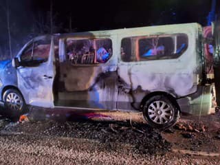 Požiar dodávky v Demänovskej Doline: Majiteľ prišiel o 28-tisíc eur, zasahovali hasiči