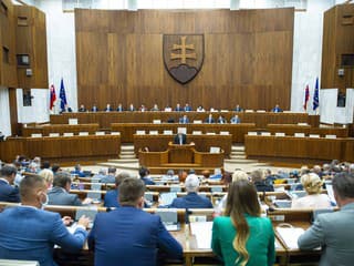 Vláda zasadne v Hliníku nad Hronom: Oživenie výroby v Slovalcu a pomoc okresom stredného Slovenska