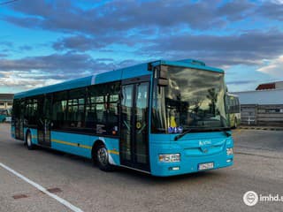 Dobrá správa pre cestujúcich: Regionálne autobusy v Trnavskom kraji zostanú aj v novembri o polovicu lacnejšie