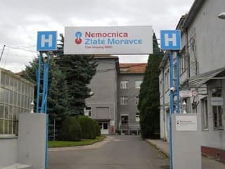 Pozitívna zmena: Nemocnica v Zlatých Moravciach opäť povoľuje návštevy na oddeleniach