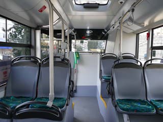 Košice zavádzajú unikátne kĺbové elektrobusy: Prvé moderné nabíjacie stanice sú hotové