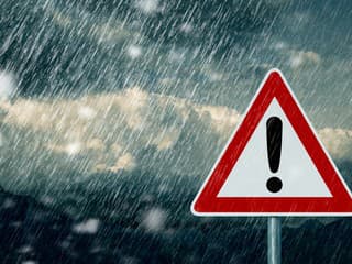 Aktuálne varovanie SHMÚ: V okrese Čadca hrozí povodeň, platí výstraha pre dážď a topiaci sa sneh