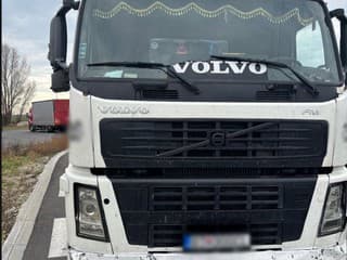 Policajná akcia na D4: Kontrola kamionistov a autobusárov, zadržali aj vodičské preukazy