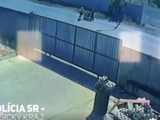 Dráma v Trebišove: Mladík surovo okradol seniorku na invalidnom vozíku, polícia ho zadržala