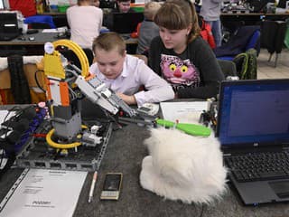 V Bratislave sa koná súťaž Istrobot: Prihlásených je 111 robotov