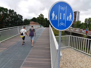 Nová lávka v Petržalke otvorená: Bezpečný prechod cez Chorvátske rameno pre peších aj cyklistov