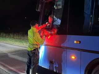 Polícia na Orave prekvapila rannou kontrolou vodičov autobusov – všetci prešli bez alkoholu