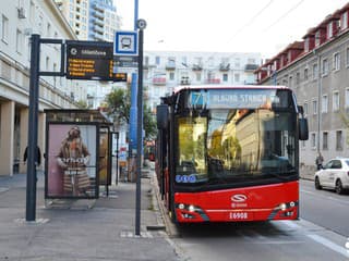 Pozor na podvodníkov! Zneužívajú už aj bratislavský Dopravný podnik