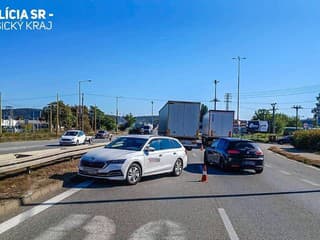 Dopravná nehoda pred Mostom VSS v Košiciach: Tvoria sa rozsiahle kolóny, vodičov žiadajú o obchádzku