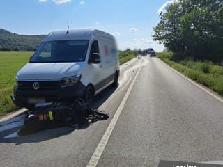 AKTUÁLNE TRAGICKÁ NEHODA Auto sa zrazilo s MOTORKÁROM! Na mieste bol MŔTVY