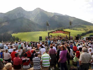 Tradičná slávnosť svätého Juraja v Podbrezovej odštartovala turistickú sezónu a jarmok