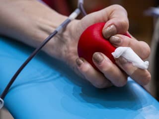 Tisíce pacientov na Slovensku sú odkázané na darovanú krv a krvnú plazmu