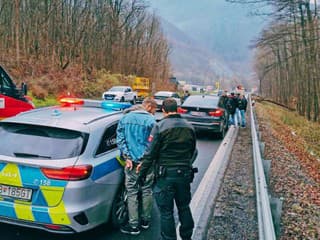 FOTO Nadrogovaný 28-ročný vodič jazdil na kradnutom aute: Navyše bol v podmienke