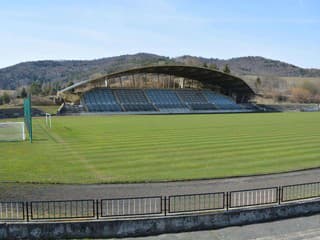 Detva vzdala poctu futbalovej legende: Štadión nesie meno Júliusa Kondrlíka, odhalili pamätnú tabuľu