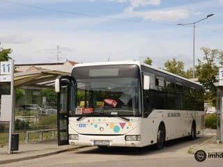 Rast cien energií a pohonných látok zvyšuje náklady autobusovej dopravy na Záhorí, spoje zatiaľ bez obmedzení