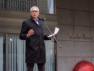 Veľká zmena pred voľbami: Progresívne Slovensko rokuje s Demokratmi o spojení síl