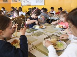 SOŠ obchodu a služieb v Trenčíne získala ocenenie za zdravšie stravovanie aj lepšie vzdelávanie žiakov