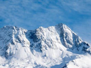 V Tatrách hrozia lavíny! Sneh sa na južných svahoch stáva nestabilným