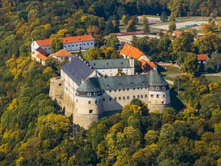 Na hrade Červený Kameň uvedú sviatočné Labutie jazero: Nové spracovanie s bábkami a trhmi