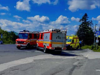 Tragédia na slovenských cestách: Polícia hlási 263 nehôd za uplynulý týždeň, zomrelo 6 ľudí