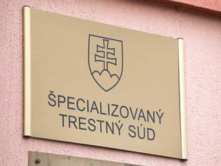 Súd v kauze vraždy Jána Kuciaka sa po mesačnej prestávke opäť rozbieha na ŠTS