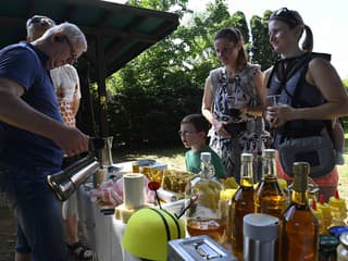 V Nitre sa začali veľké výstavy poľovníkov, včelárov aj rybárov – čakajú známe osobnosti