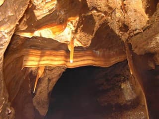 Hrušovská jaskyňa po zrážke vlakov pri Rožňave zostala bez poškodenia, jaskyniari pokračujú v monitoringu