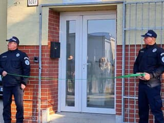 V Gbeloch otvorili mestskú políciu: Obyvatelia chcú viac bezpečnosti, zatiaľ majú troch policajtov