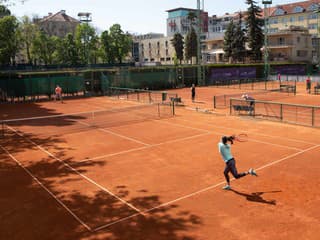 Humenné získa moderné tenisové kurty: Mesto investuje do novej haly aj osvetlenia