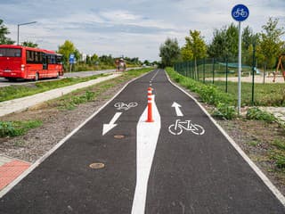 Minister Ráž otvoril novú cyklotrasu v Chorvátskom Grobe – spojí obec s Čiernou Vodou