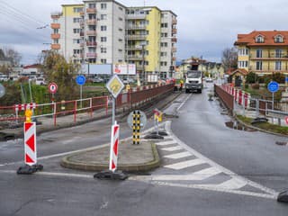 Starosta bratislavských Podunajských Biskupíc kritizuje vodičov po uzavretí mosta na Hradskej