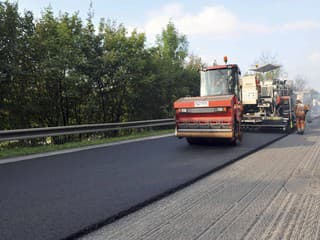 Vranov nad Topľou: Dlhú ulicu čaká asfaltovanie a dopravné obmedzenia už od pondelka