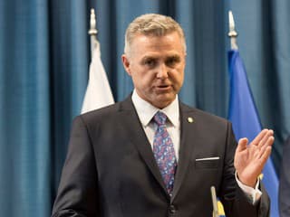 Rokovanie o zákonoch sa má upraviť na konkrétnu časovú hranicu, uviedol Tibor Gašpar