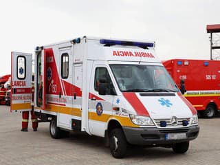 Záchranári spustili petíciu: Obávajú sa presunu záchraniek pod nemocnice s urgentami
