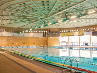 Nová krytá plaváreň v Kráľovskom Chlmci: KSK investuje milióny, školáci aj verejnosť sa môžu tešiť