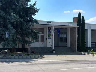 V Medveďove otvorili dve nové zariadenia pre podporované bývanie – prví obyvatelia už čoskoro