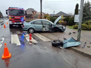 FOTO Hasiči zasahovali pri nehode v Diviackej Novej Vsi: Unikli prevádzkové kvapaliny