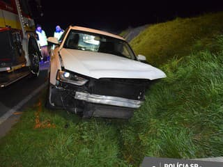 Opitý muž ukradol z autobazáru v Bánovciach auto a havaroval