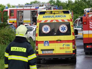 Veľkonočné sviatky: Hasiči vyzývajú vodičov na vytváranie záchranárskej uličky – môže zachrániť život