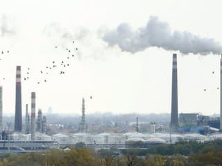 Spaľovňa v Slovnafte dostala zelenú: spracovať má 220-tisíc ton odpadu ročne, Bratislava sa bráni
