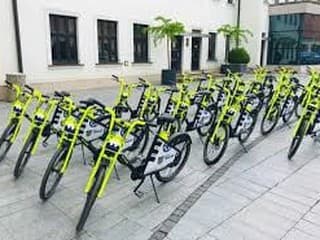 Trnava spúšťa novú sezónu bikesharingu: Elektrobicykle už od utorka, prichádzajú aj novinky