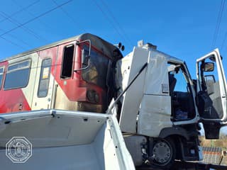 Väčšina zranených po zrážke vlaku s kamiónom v Nových Zámkoch je z nemocníc doma